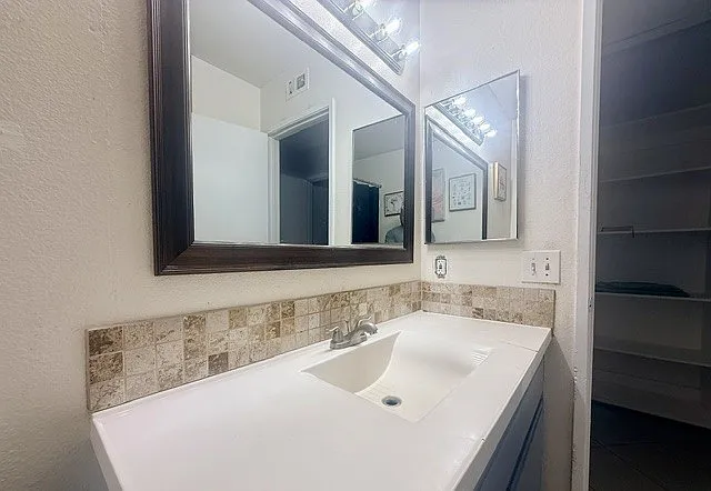 2860 Juniper Dr — Photo 11