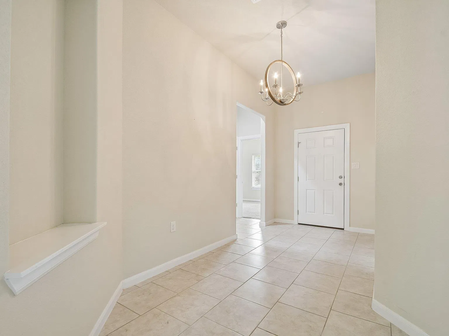 3 bed, 2.5 bath, 2202 sqft, $2,000 — Photo 3