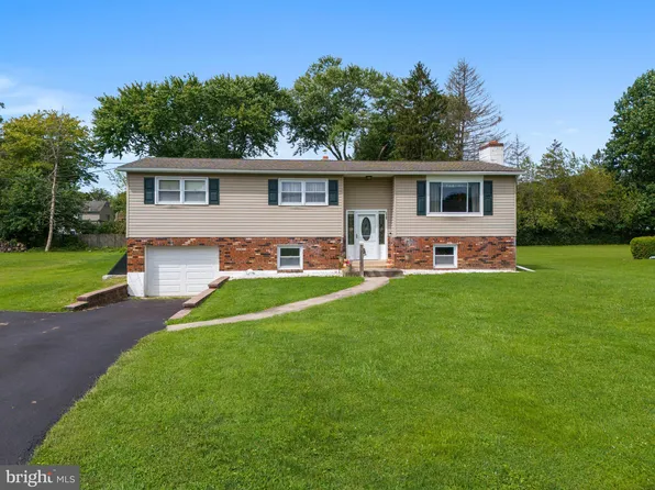 220 Loomis Ave, Coatesville, PA 19320