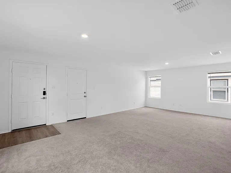 604 Marty Allen Loop — Photo 6