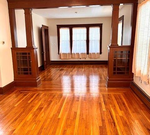 5th image of 44 Berkley St