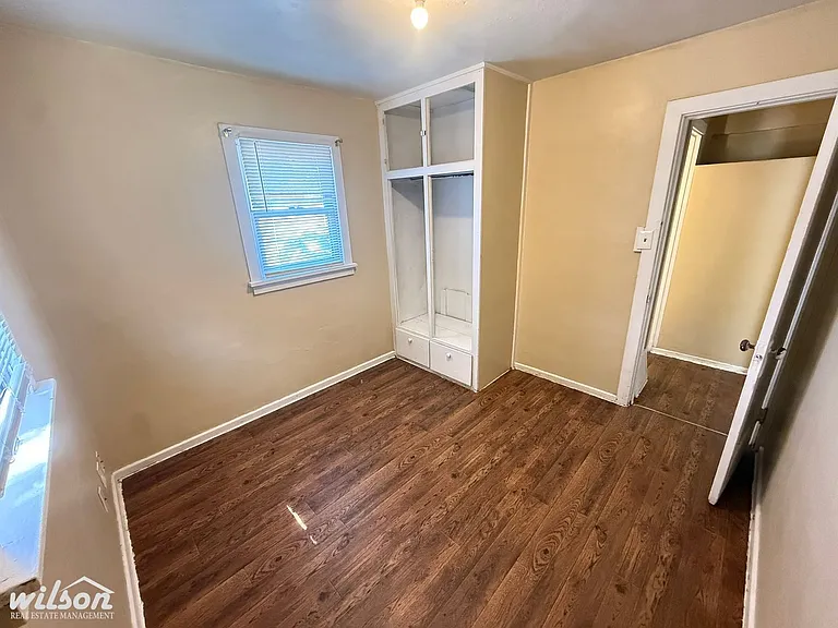 1403 W Lincoln Ave — Photo 8