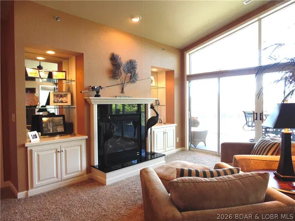985 Summer Place Dr #5B, Camdenton, MO 65020