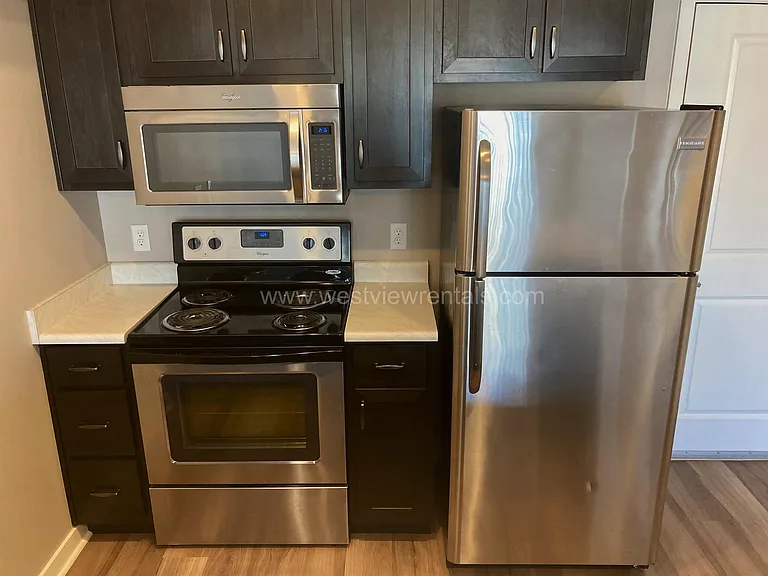 203 E Laurel St — Photo 150