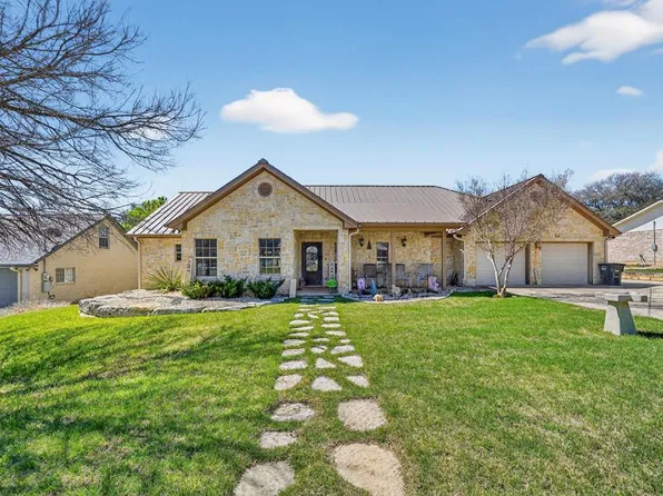 204 Red Oak Ln W, Ingram, TX 78025