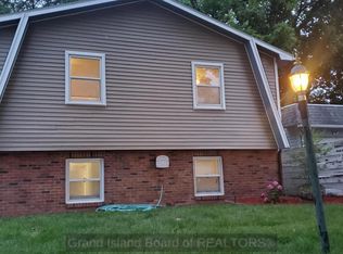 521 E Ashton Ave, Grand Island, NE 68801