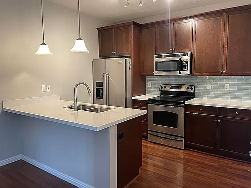170 E Belmont Ave #9 Photo 1