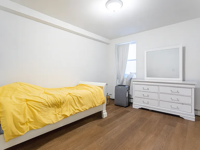 14 Bush Ave #2 — Photo 5