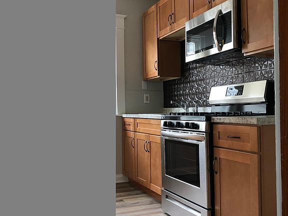 2nd image of 222 Niagara Falls Blvd