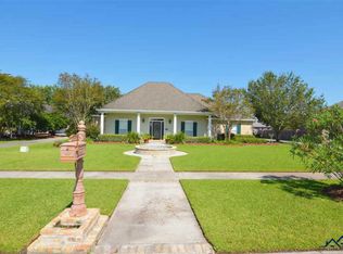 212 Lake Mechant Ct, Houma, LA 70360