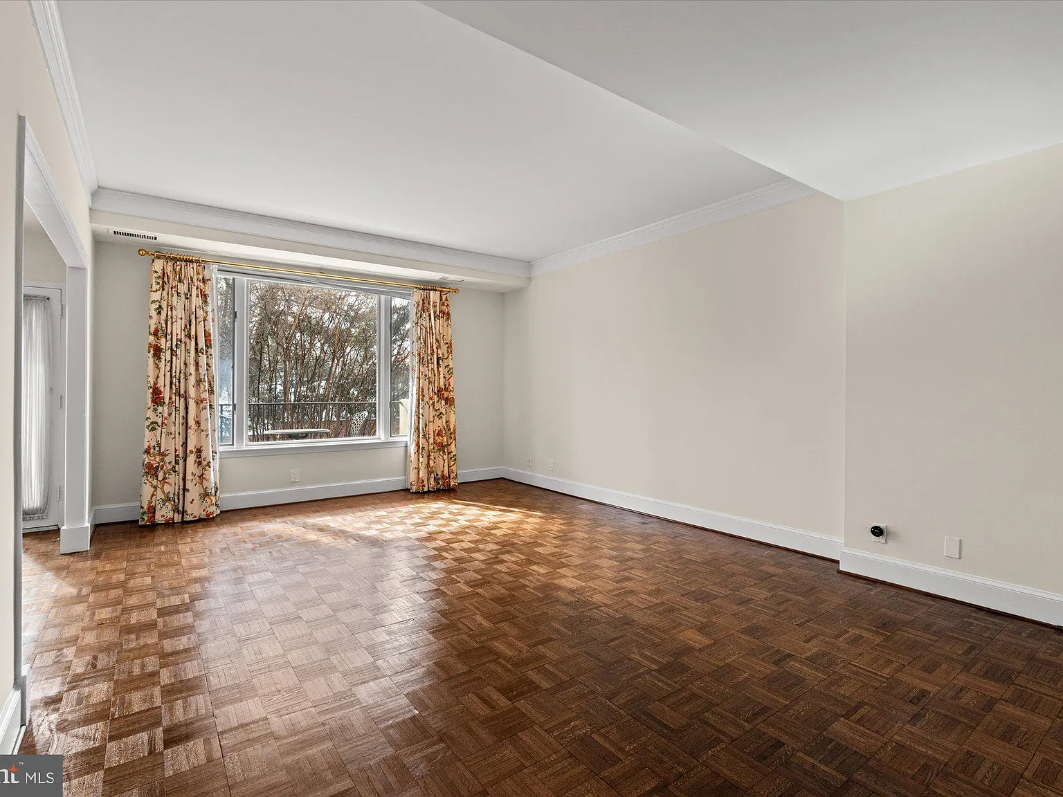 8101 Conn Ave — Photo 4