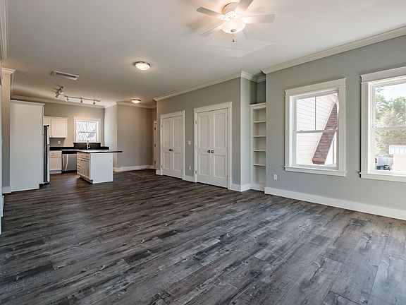 4th image of 2 Cottage St #3