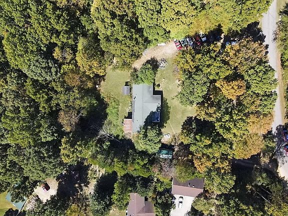 4th image of 1055 Skyline Dr