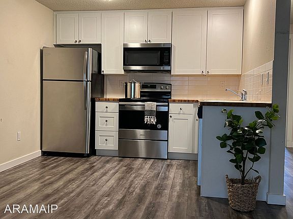 3rd image of 620 S G St #6