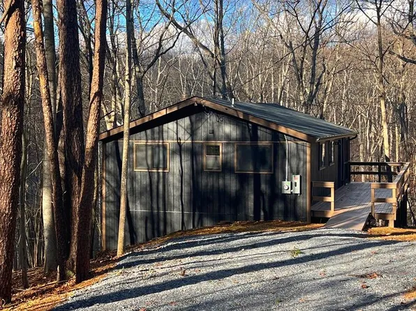 23 Chief Cornstalk Trl, Hedgesville, WV 25427