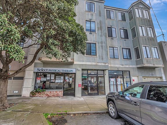 3rd image of 3131 Vicente St APT 303