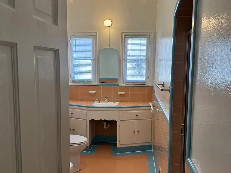 419 N Doheny Dr #B — Photo 18