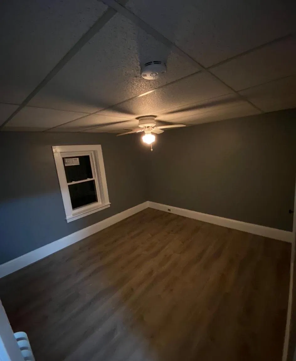 3 bed, 1.5 bath, $3,000 — Photo 3