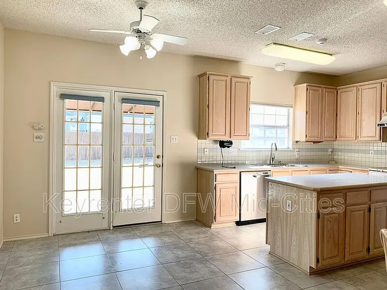 2320 Kittyhawk Dr — Photo 9