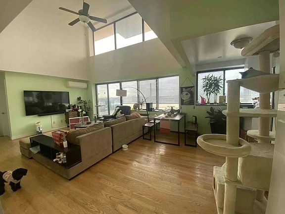 4th image of 132-28 41st Ave #12