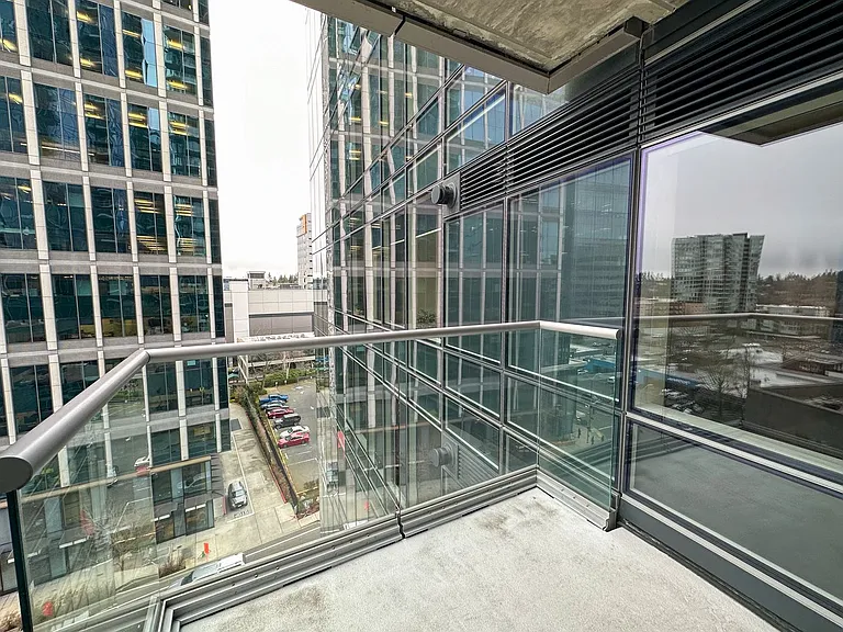 500 106th Ave NE #913 — Photo 20