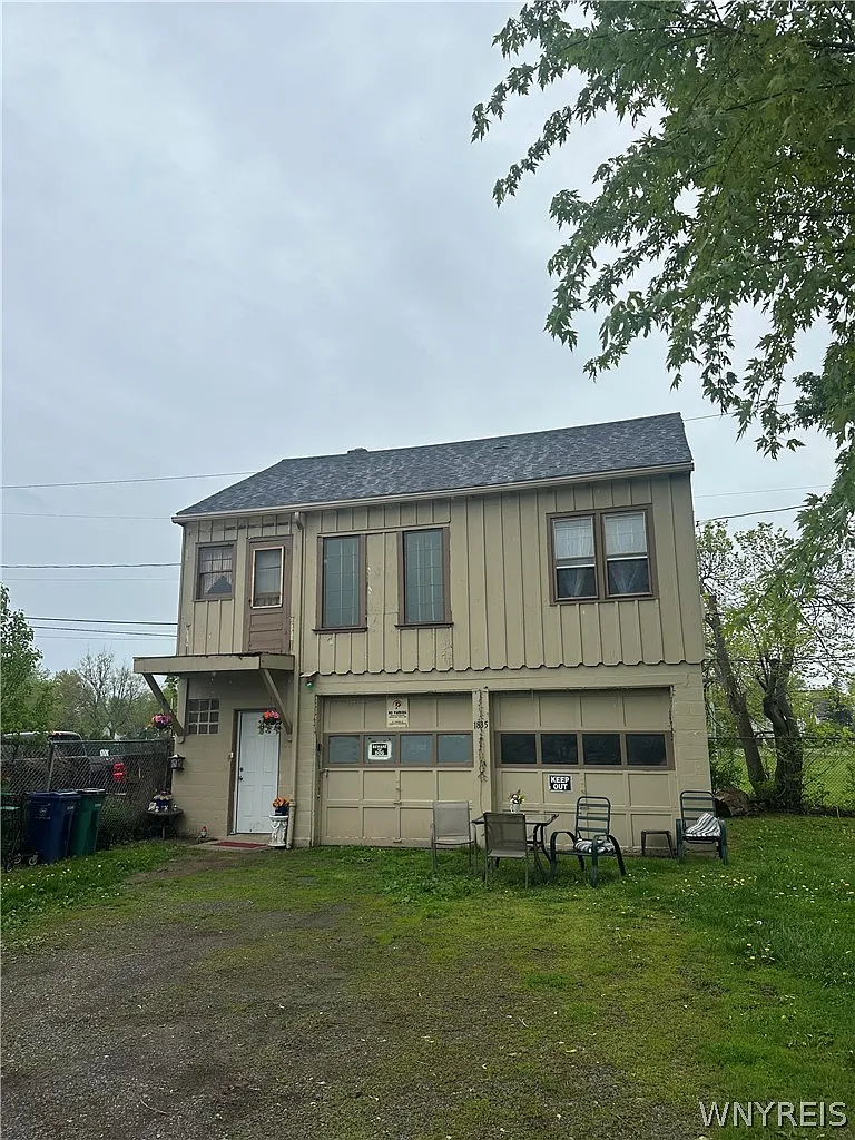 1835 S Park Ave photo 1