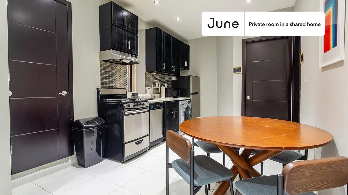 Full bedroom in 4 bed/1.5 bath home in Upper West Side #1580 D — Photo 4