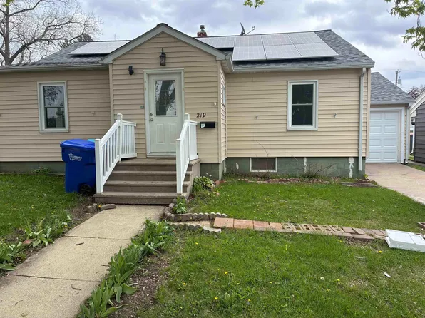 219 6th Ave SE, Oelwein, IA 50662
