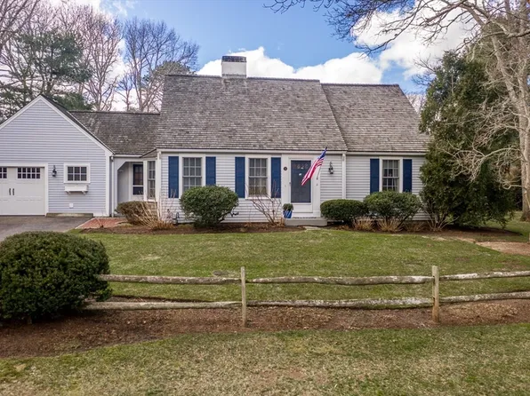 31 Newport Ln, Barnstable, MA 02630