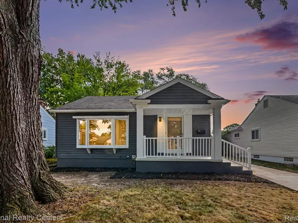 241 S Manitou Ave, Clawson, MI 48017