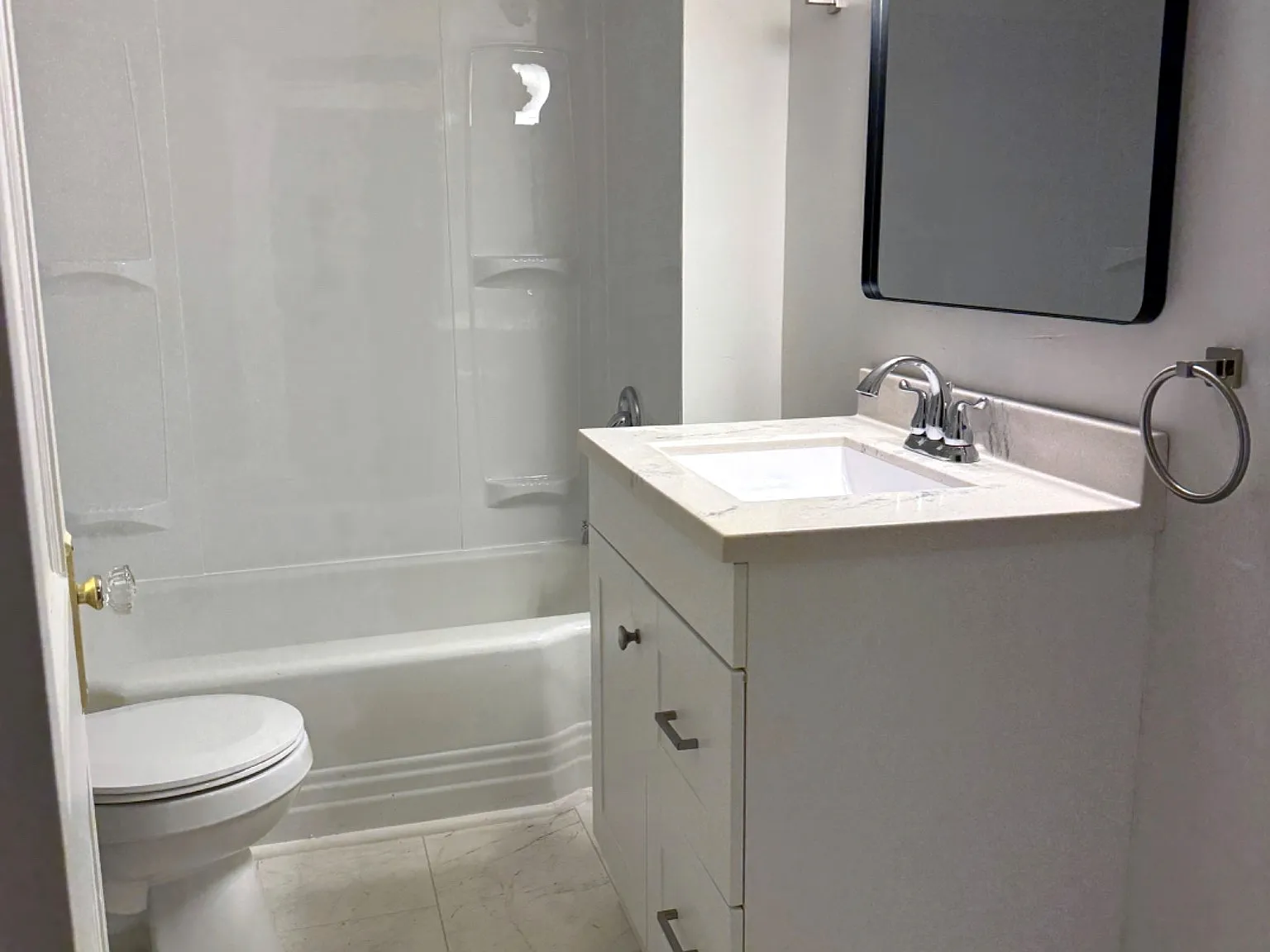2 bed, 1000 sqft, $1,650 — Photo 3
