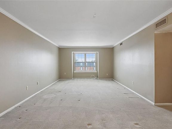 4th image of 2732 Whitney Pl APT 303