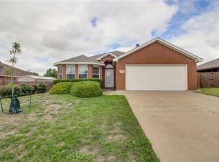 132 Kensington Ct, Rhome, TX 76078