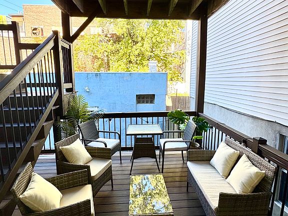 2nd image of 162 Griffith St APT 2