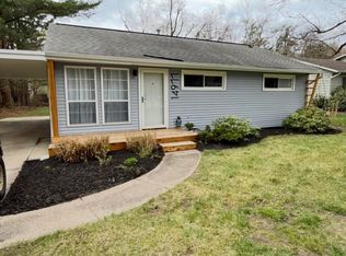 14977 Lakeshore Dr, Grand Haven, MI 49417