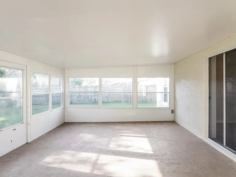 4245 Sasha Trl — Photo 12