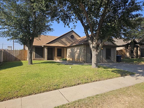 2nd image of 1408 Longhorn Dr