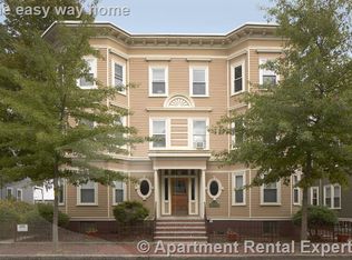 217 Harvard St APT 3L, Cambridge, MA 02139