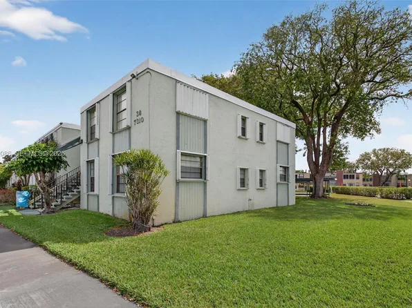 7310 NW 18th St APT 208, Margate, FL 33063