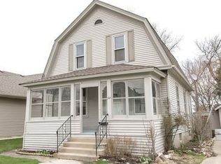 321 S Commonwealth Ave, Elgin, IL 60123