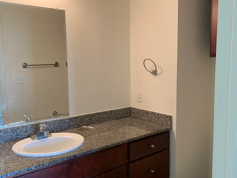 507 Roselawn Ave #507 — Photo 7