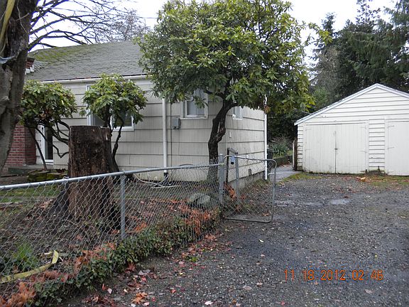 3rd image of 2631 S 128th St
