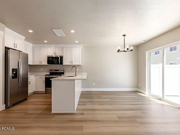 3rd image of 45 Wild Deer Dr #2