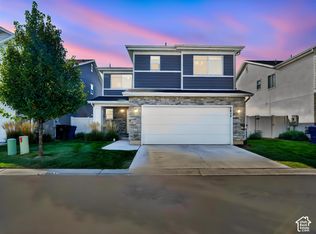 2054 W Lydia Ln, Syracuse, UT 84075