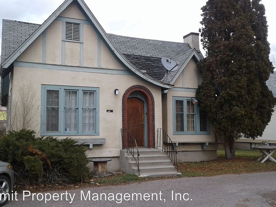 1st image of 300 Kiwanis St