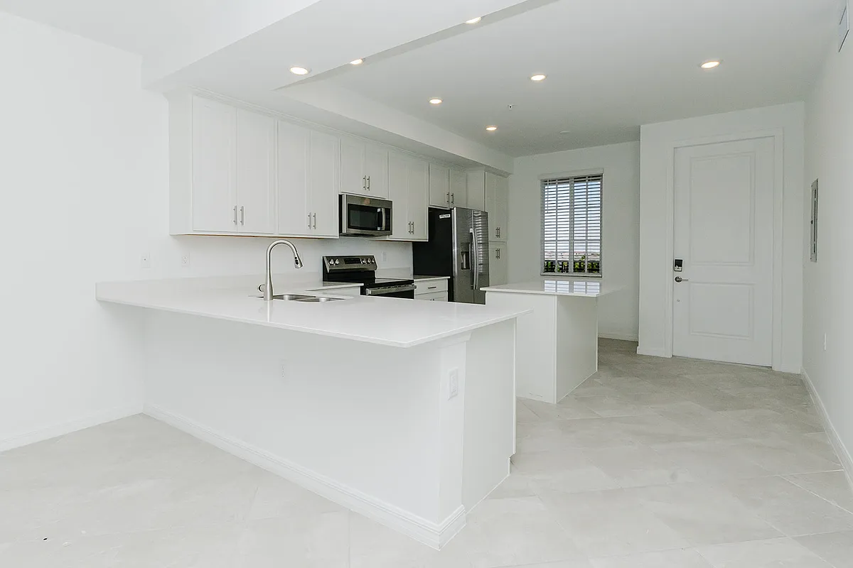 Building Photo - 5583 Double Eagle Cir #4135