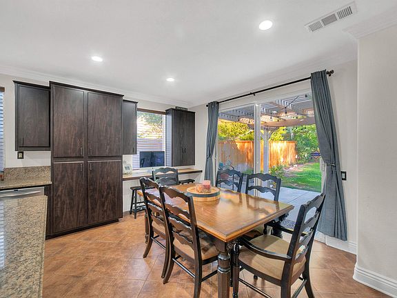3rd image of 31166 Cherry Dr