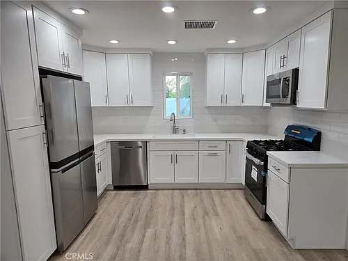 710 6th St Photo 1