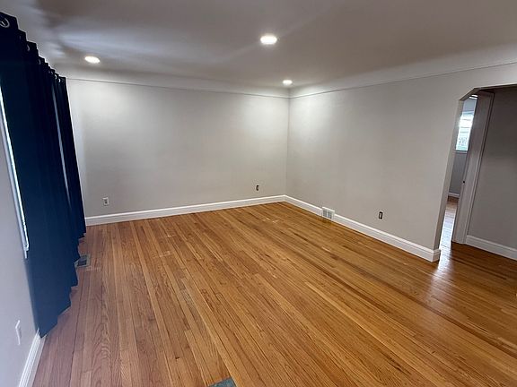 2nd image of 6721 N Charlesworth St