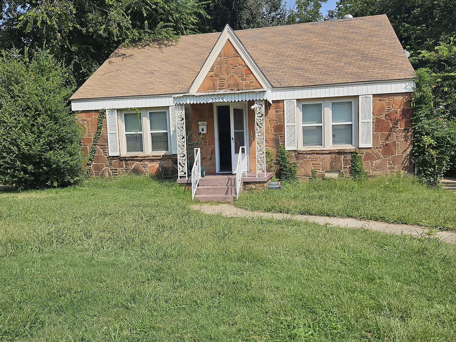 2 bed, 1037 sqft, $1,200 — Photo 1
